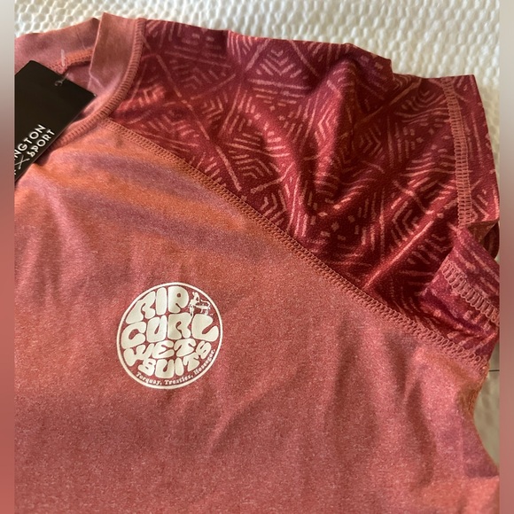 NWT Rip Curl Surf Rash Guard Swim Shirt SPF 50 XL Youth - Picture 3 of 9